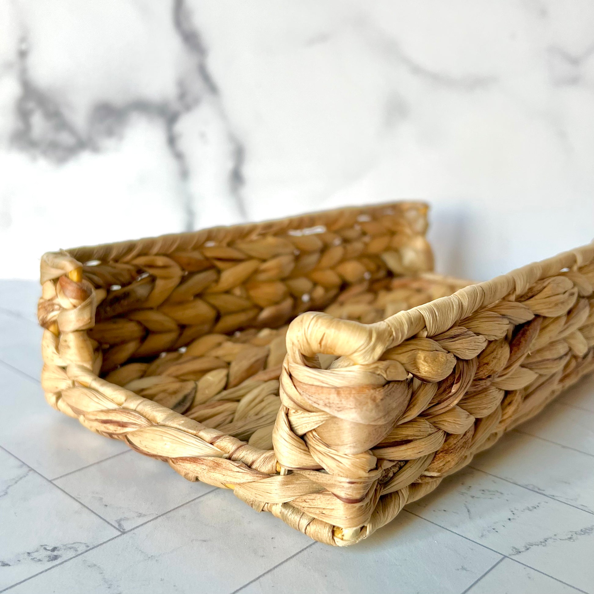 Water Hyacinth Woven Towel Tray - The Offbeat Co.